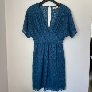 Fransesca’s Blue Lace Dress